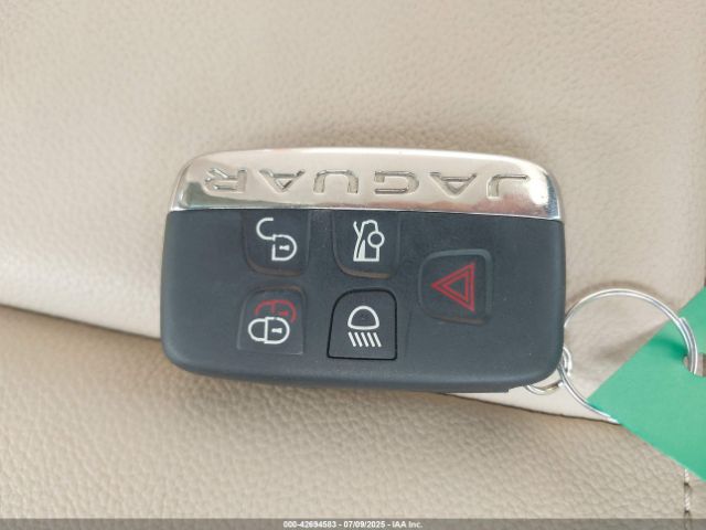 2016 JAGUAR XF SAJBD4BVXGCY20321 Photo 10