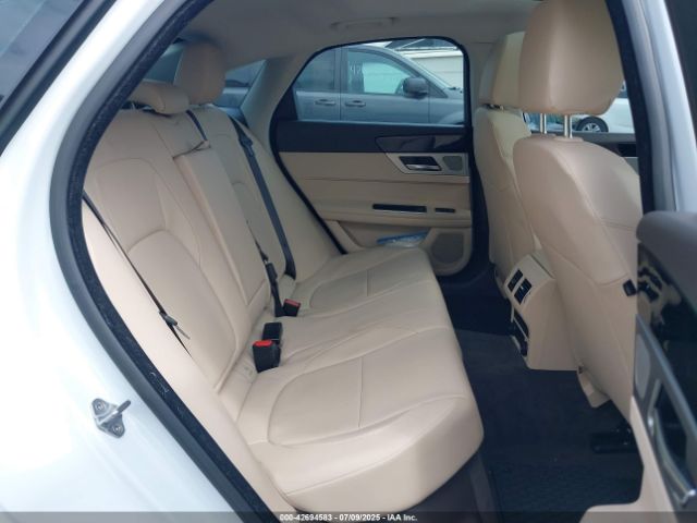 2016 JAGUAR XF SAJBD4BVXGCY20321 Photo 7