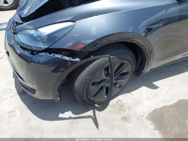 2024 TESLA MODEL Y 7SAYGDEE1RF988952 Photo 5