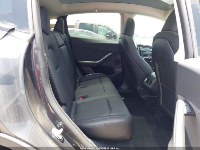 2024 TESLA MODEL Y 7SAYGDEE1RF988952 Photo 7