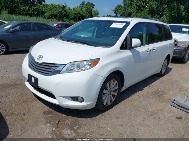 2014 TOYOTA SIENNA 5TDDK3DC3ES079590 Photo 1