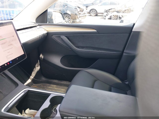 7SAYGDEE4PA096821 Tesla 2023