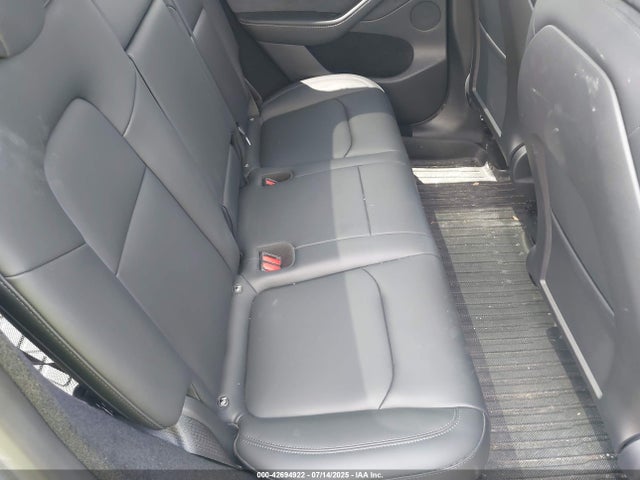 7SAYGDEE4PA096821 Tesla 2023