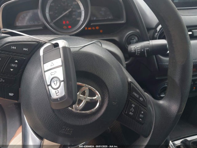 3MYDLBYV4JY315476 Toyota p5v