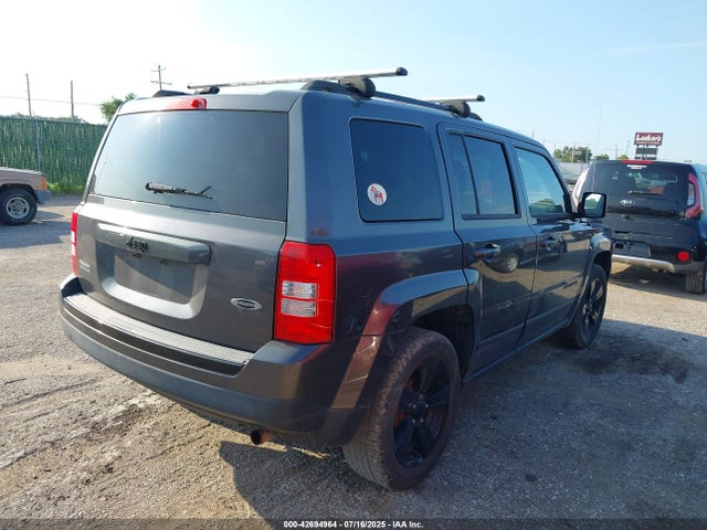 Jeep 2015 2015 1C4NJPBA7FD275108 Image 4