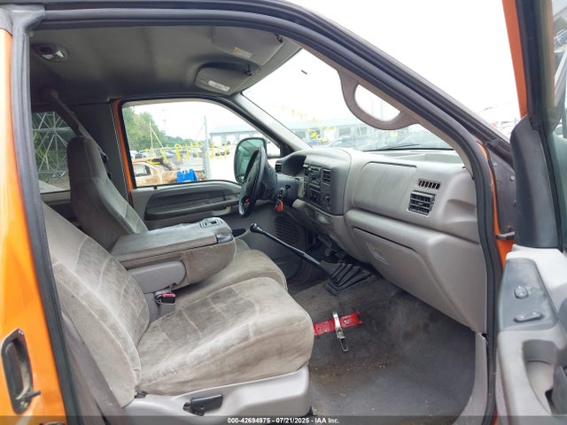 42694975 :رقم المزاد ، 1FTNX21F2YEE44950 vin ، 2000 Ford F-250 Lariat/xl/xlt مزاد بيع