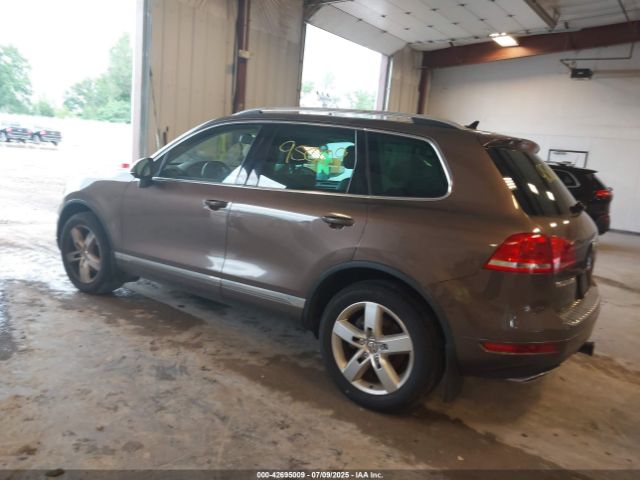 2013 VOLKSWAGEN TOUAREG WVGEP9BP9DD007507 Photo 2