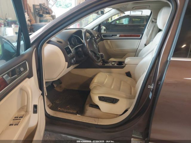 2013 VOLKSWAGEN TOUAREG WVGEP9BP9DD007507 Photo 4