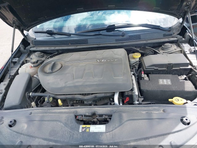 1C3CCCEG3FN543967 Chrysler 200