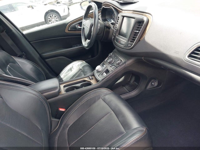 1C3CCCEG3FN543967 Chrysler 200