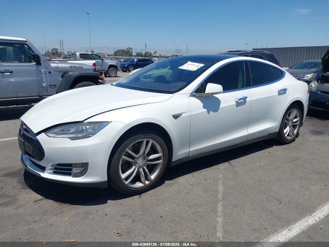 2013 TESLA MODEL S 5YJSA1CG9DFP20568 Photo 1