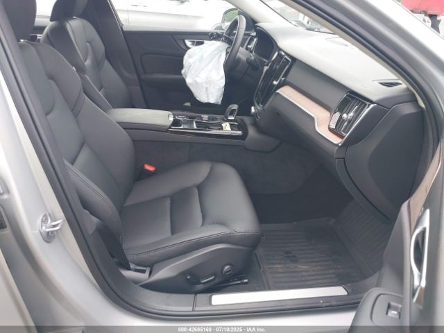 2024 VOLVO S60 RECHARGE PLUG-IN HYBRID 7JRH60FL9RG311094 Photo 4