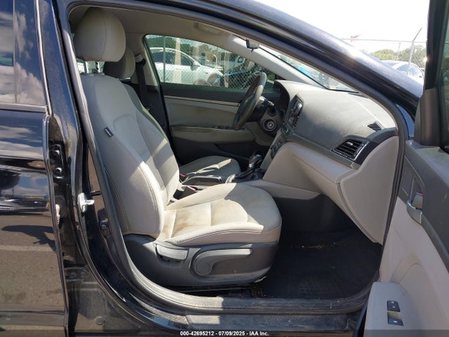 5NPD74LF5HH179817 Hyundai 2017
