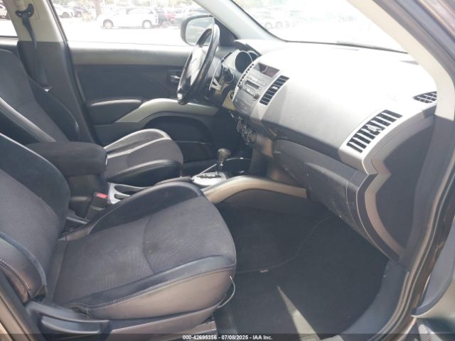 2011 MITSUBISHI OUTLANDER JA4JT3AW2BU033118 Photo 4