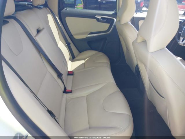 2016 VOLVO XC60 YV440MDK4G2847071 Photo 7