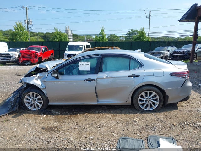 2023 Toyota Camry Le მანქანა იყიდება აუქციონზე, vin: 4T1C11BK7PU101789, აუქციონის ნომერი: 42695404