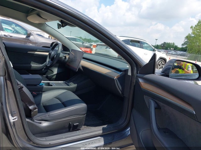 2023 TESLA MODEL 3 5YJ3E1EAXPF705437 Photo 4