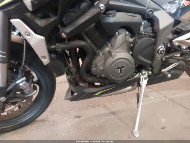2020 TRIUMPH MOTORCYCLE STREET TRIPLE SMTA554S0LT983975 Photo 8