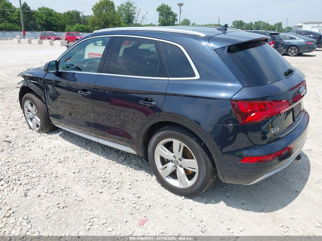 2019 AUDI Q5 WA1BNAFY6K2094187 Photo 2