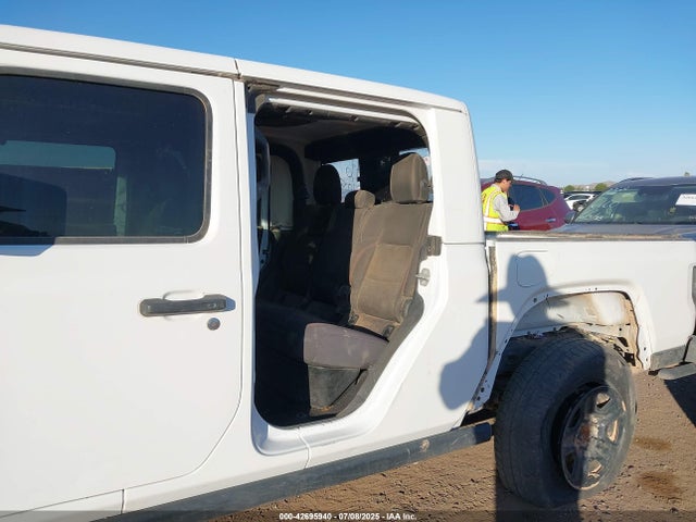 1C6JJTBG2NL113989 Jeep 2022