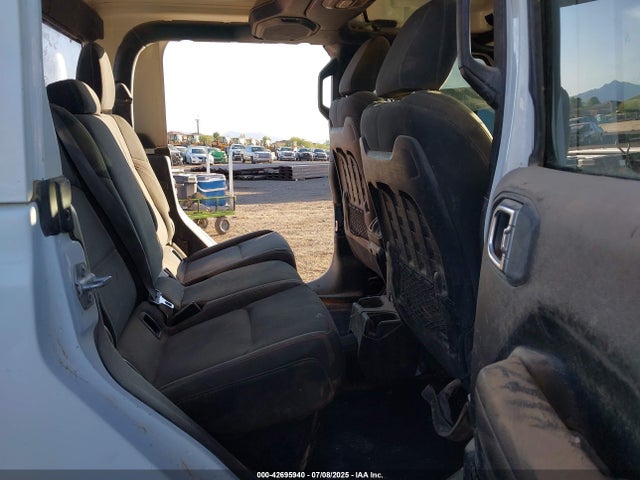 1C6JJTBG2NL113989 Jeep 2022