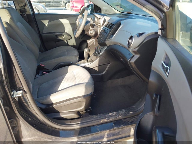 1G1JA6SHXE4173119 Chevrolet luw