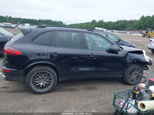 Porsche Cayenne 2017 WP1AA2A25HKA88944 Image 13