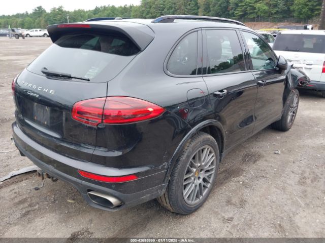 2017 PORSCHE CAYENNE WP1AA2A25HKA88944 Photo 3