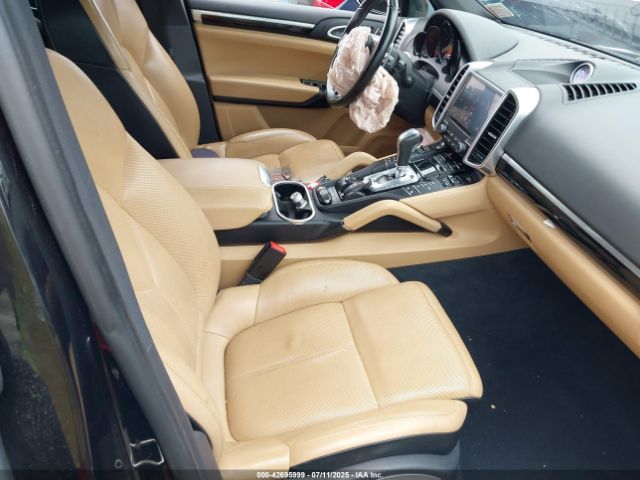 2017 PORSCHE CAYENNE WP1AA2A25HKA88944 Photo 4
