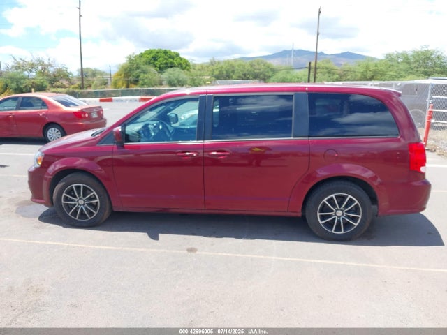 2C4RDGBG1JR348623 Dodge Grand Caravan
