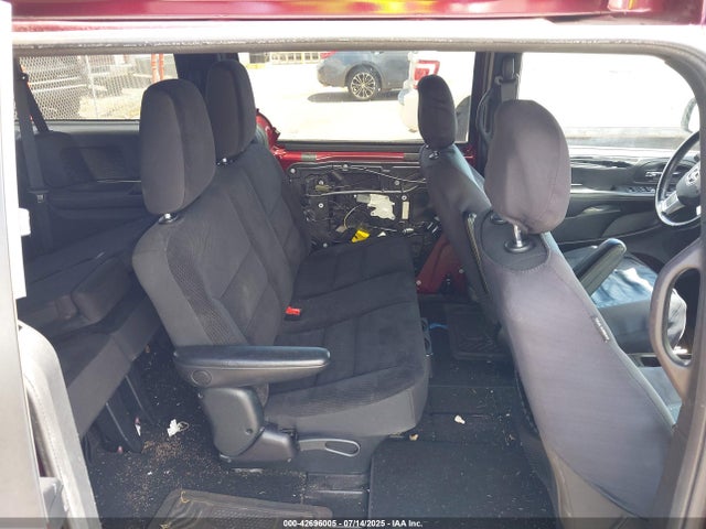 2C4RDGBG1JR348623 Dodge Grand Caravan