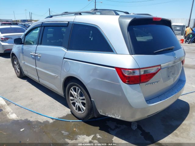 2011 HONDA ODYSSEY 5FNRL5H67BB002613 Photo 2