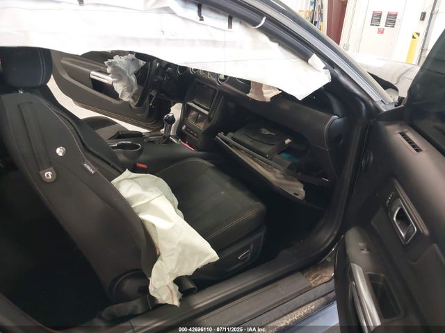 Ford 5.0l 4v premium fuel 2018 1FA6P8CF7J5137452 Image 5