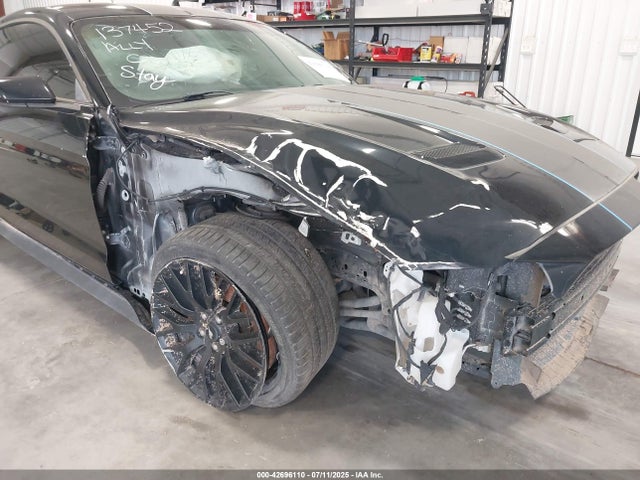 Ford 5.0l 4v premium fuel 2018 1FA6P8CF7J5137452 Image 6