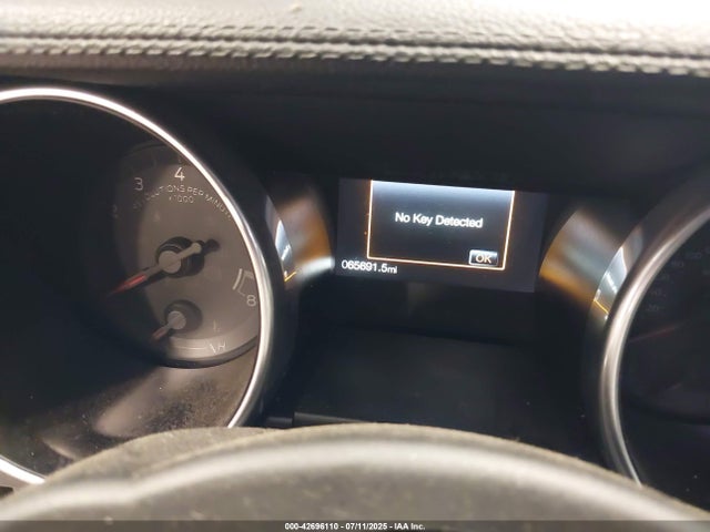 Ford 5.0l 4v premium fuel 2018 1FA6P8CF7J5137452 Image 7