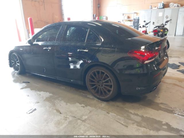 2021 MERCEDES-BENZ AMG A 35 W1K3G5BB0MJ322535 Photo 2