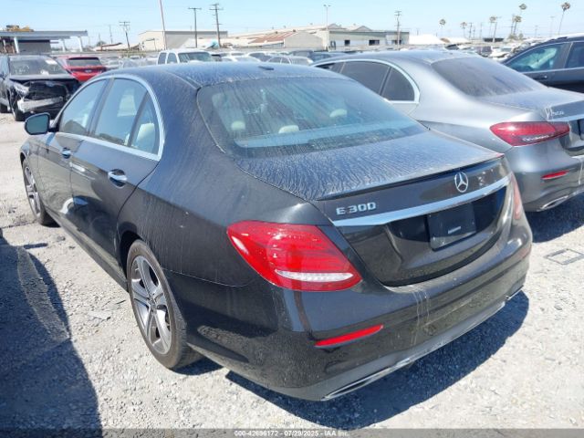 2019 MERCEDES-BENZ E 300 WDDZF4JB3KA595751 Photo 2