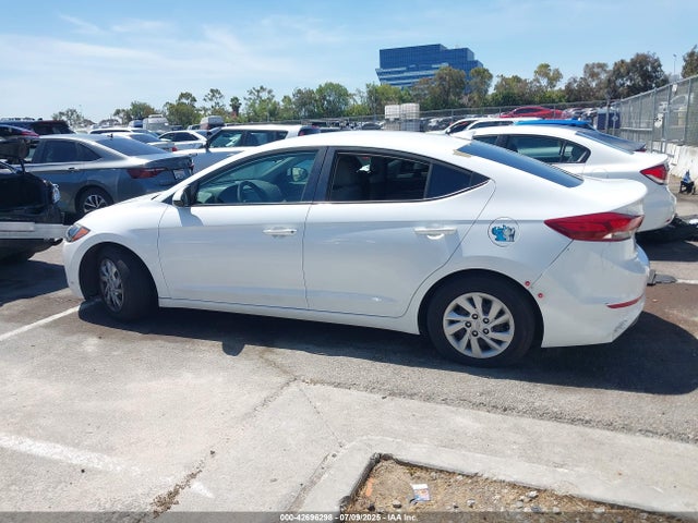 Hyundai Elantra 2017 5NPD74LF4HH061077 Image 13