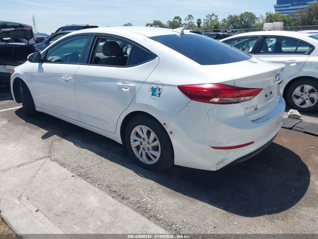 Hyundai Elantra 2017 5NPD74LF4HH061077 Image 3