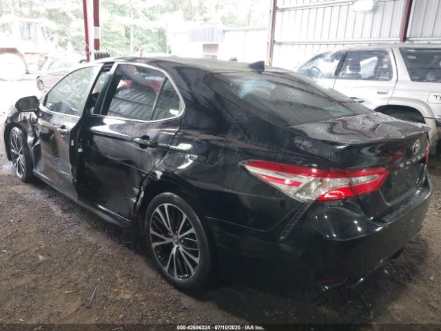 2020 TOYOTA CAMRY 4T1G11AK0LU957741 Photo 2