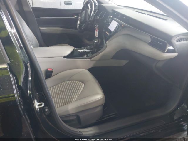 2020 TOYOTA CAMRY 4T1G11AK0LU957741 Photo 4