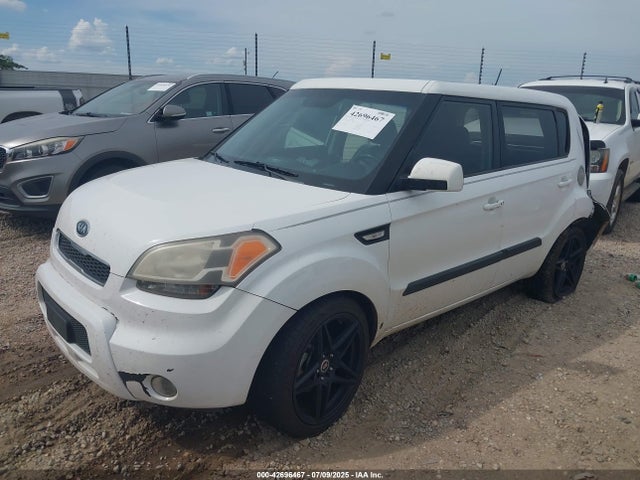 Продажа на аукционе авто 2011 Kia Soul +, vin: KNDJT2A25B7725921, номер лота: 42696467