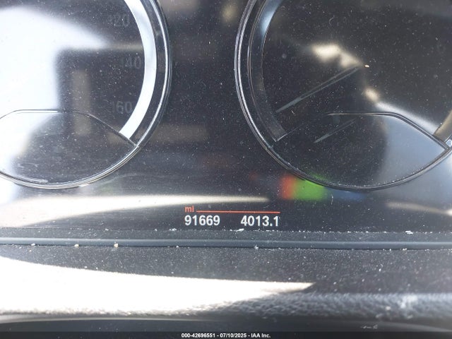 WBXHU7C3XJ3H43969 BMW X1