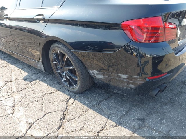 WBA5A5C52FD515328 BMW 528I