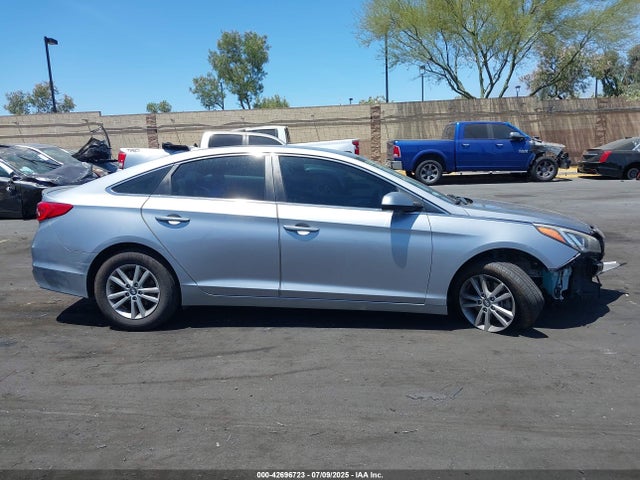 5NPE24AF5HH567443 Hyundai 2017