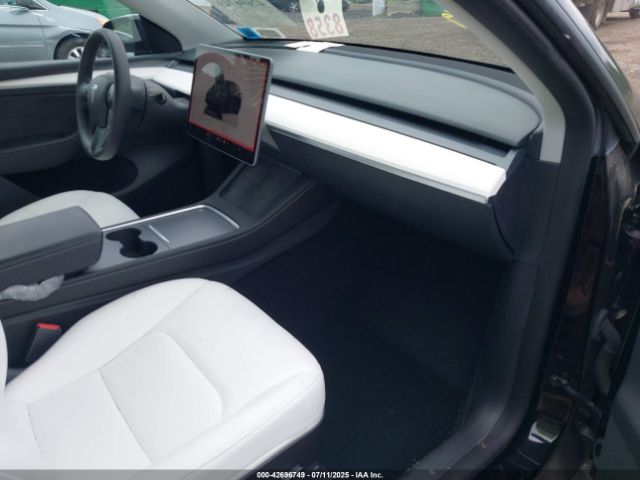 2022 TESLA MODEL Y 7SAYGDEF8NF564980 Photo 4