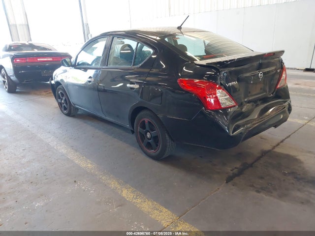 3N1CN7AP9JL813315 Nissan 2018