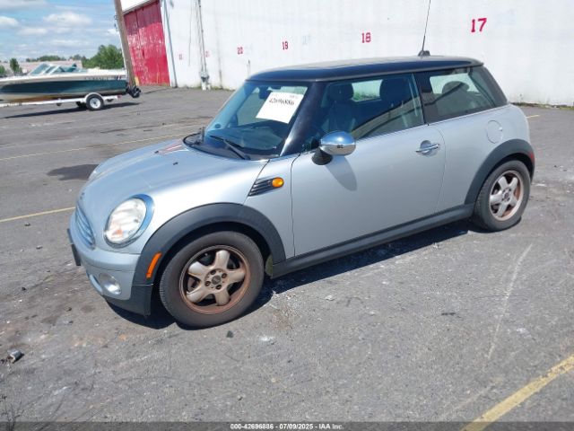 2009 MINI COOPER WMWMF335X9TU71767 Photo 1