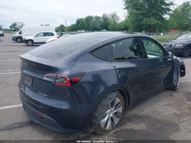 2024 TESLA MODEL Y 7SAYGDEE2RA244659 Photo 3