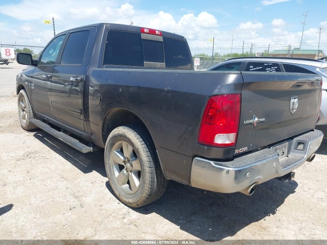 RAM 1500 2016 3C6RR6LT4GG301051 Image 3